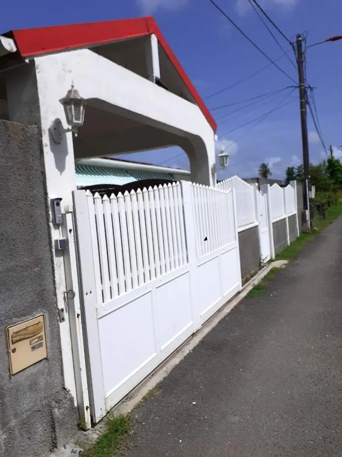 Appartement Confortable A Morne A L'Eau / 64 M² / Parking Gratuit Guadalupe